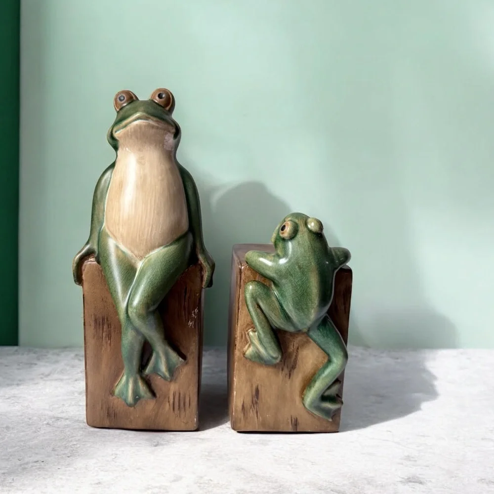 Charming Frog Bookends - Green and Brown